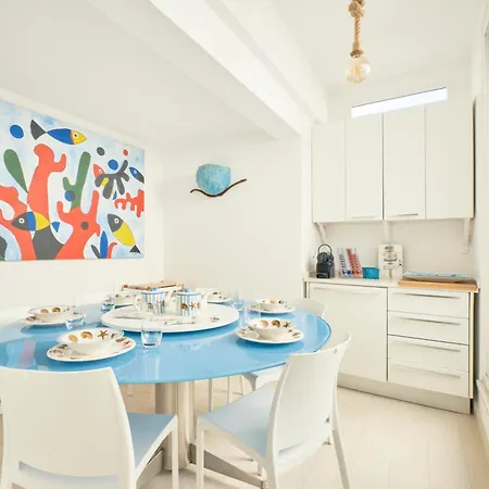 House Baleal Nyaraló Ferrel